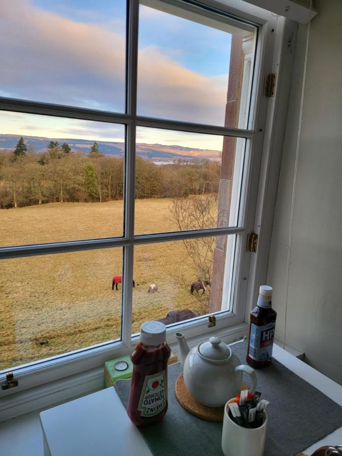 Langhouse Castle Bed And Breakfast Inverkip 외부 사진