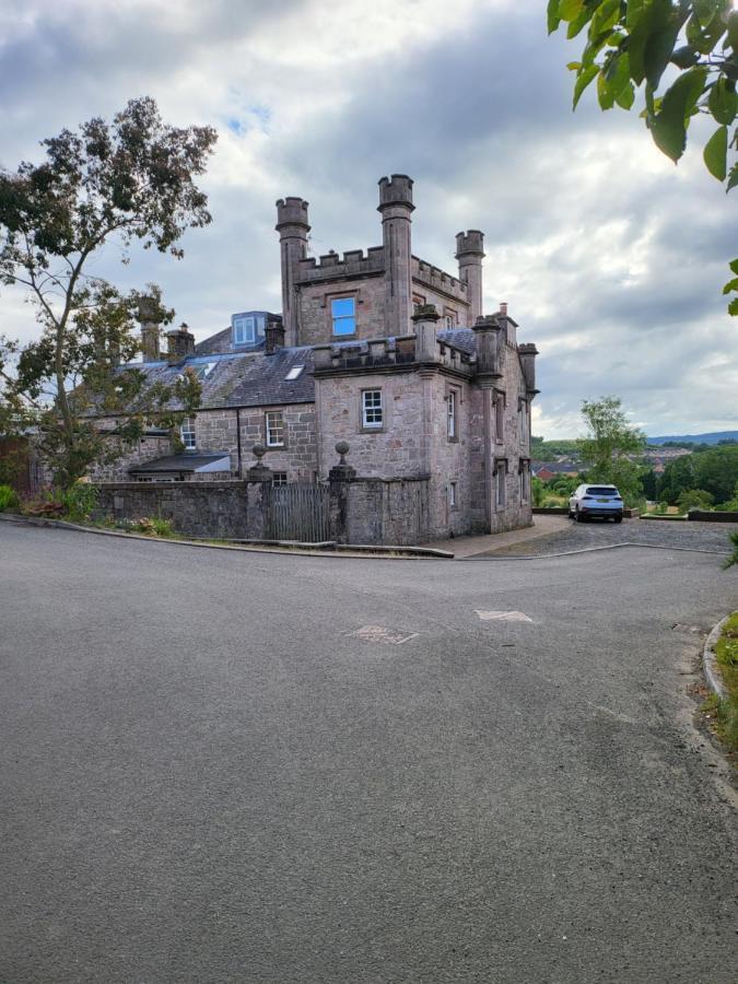 Langhouse Castle Bed And Breakfast Inverkip 외부 사진